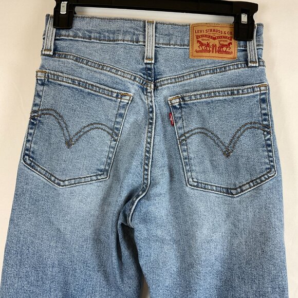 Levi's Wedgie Straight Jeans 25 Medium Blue Wash Distressed Raw Hem - Picture 8 of 12